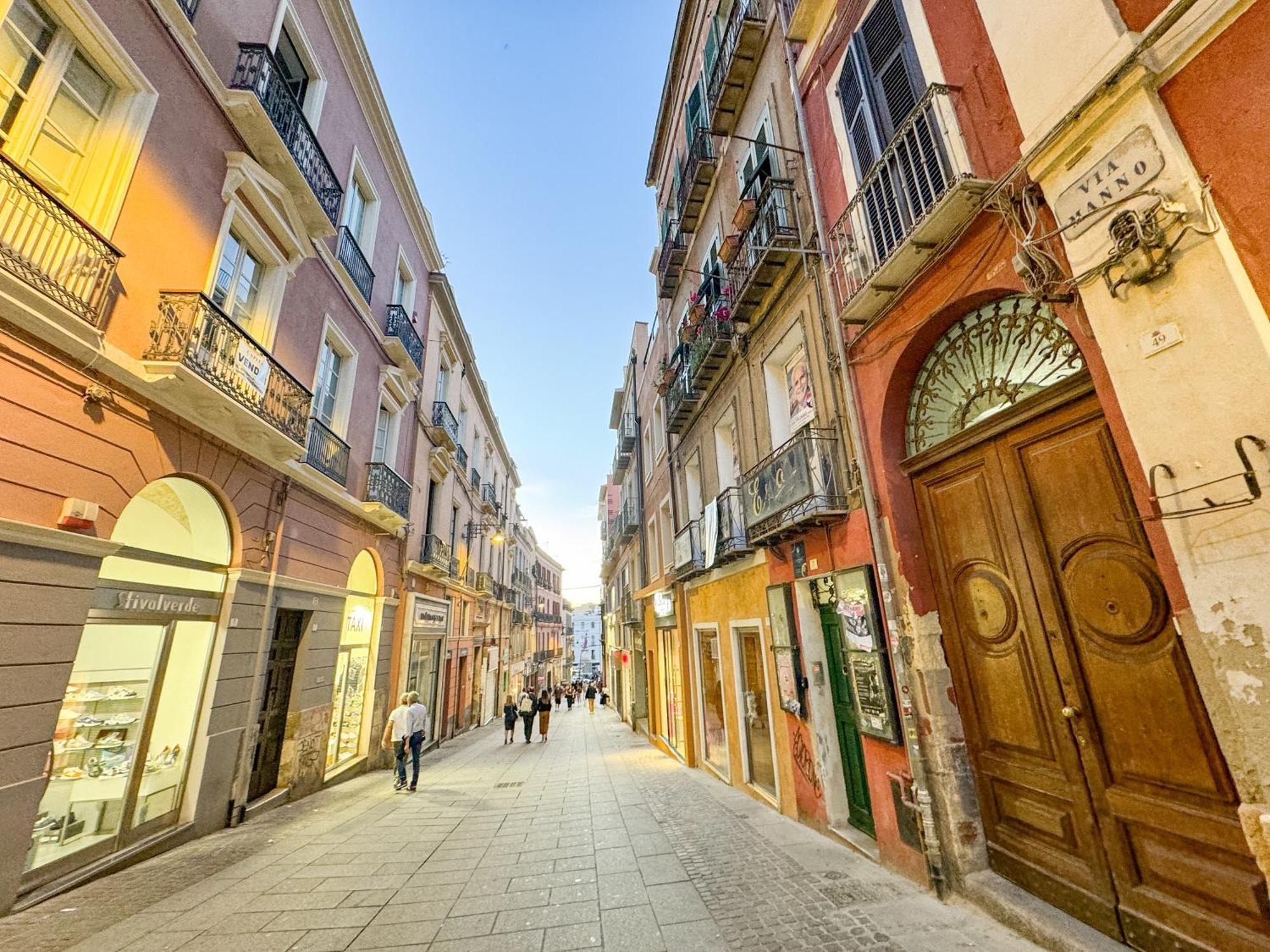 Ferienwohnung Kalma Via Manno Cagliari Exterior foto